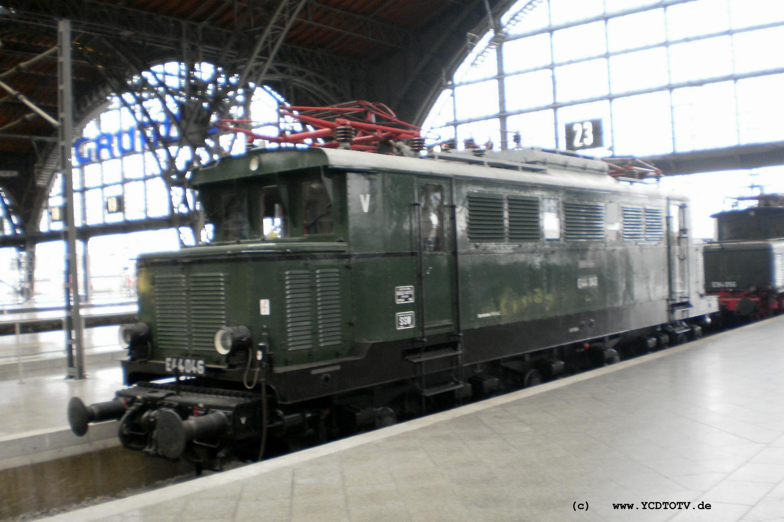 Leipzig Hauptbahnhof 07.11.2010, E 44 01 