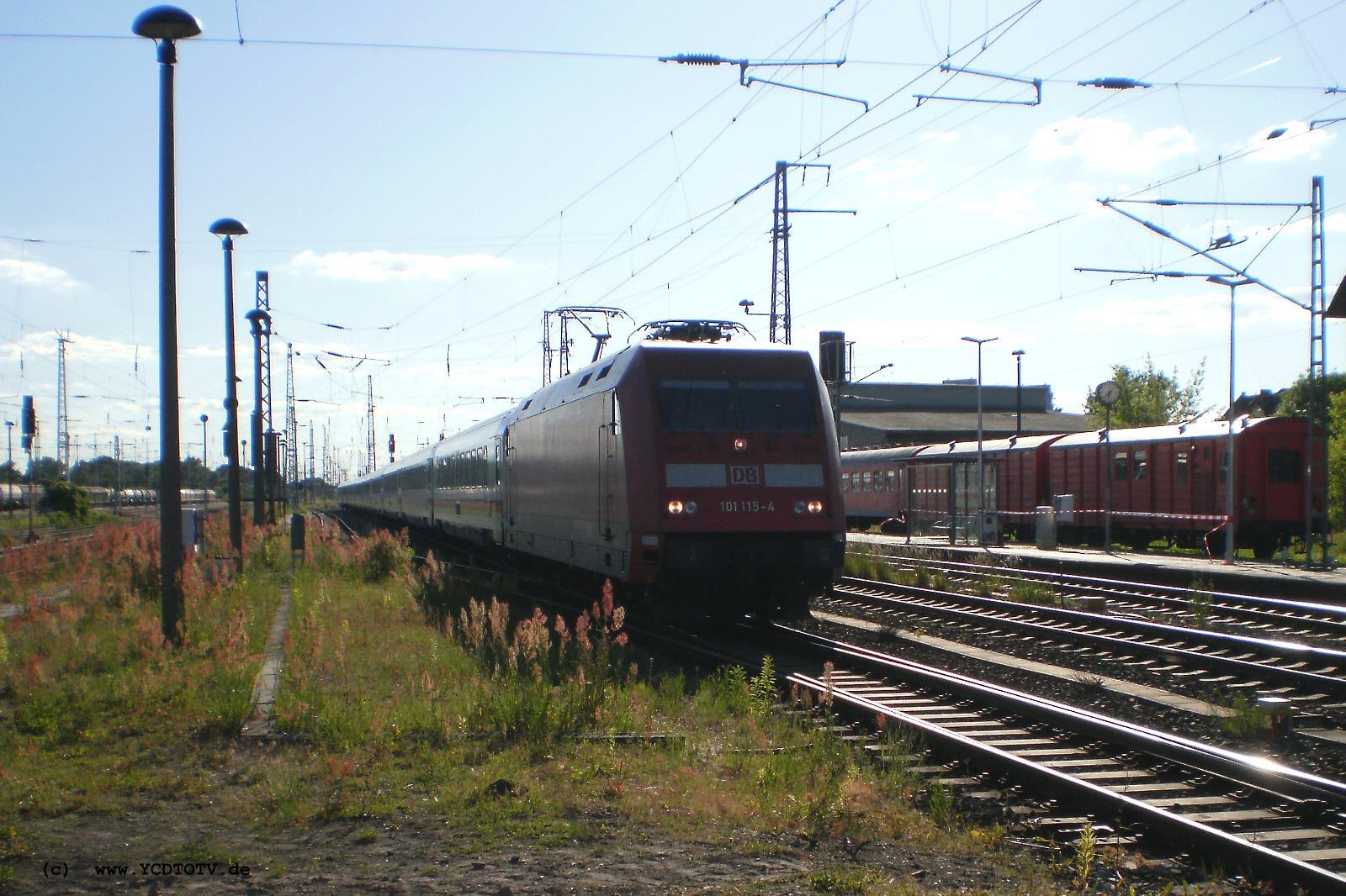 Bahnhof Stendal 16.06.2010, 101 115-4 
