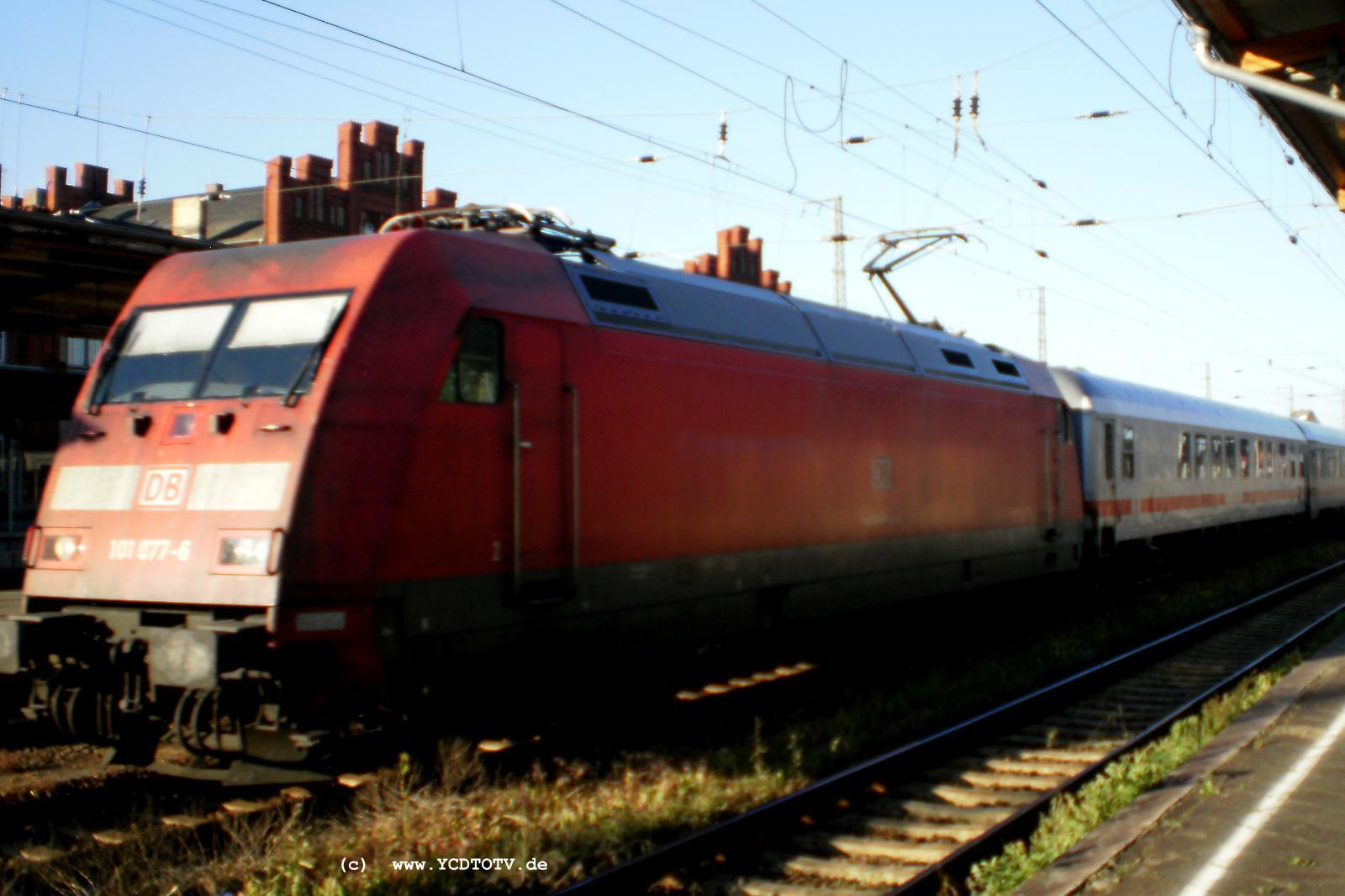 Bahnhof Stendal 17.06.2010 101 077-6 