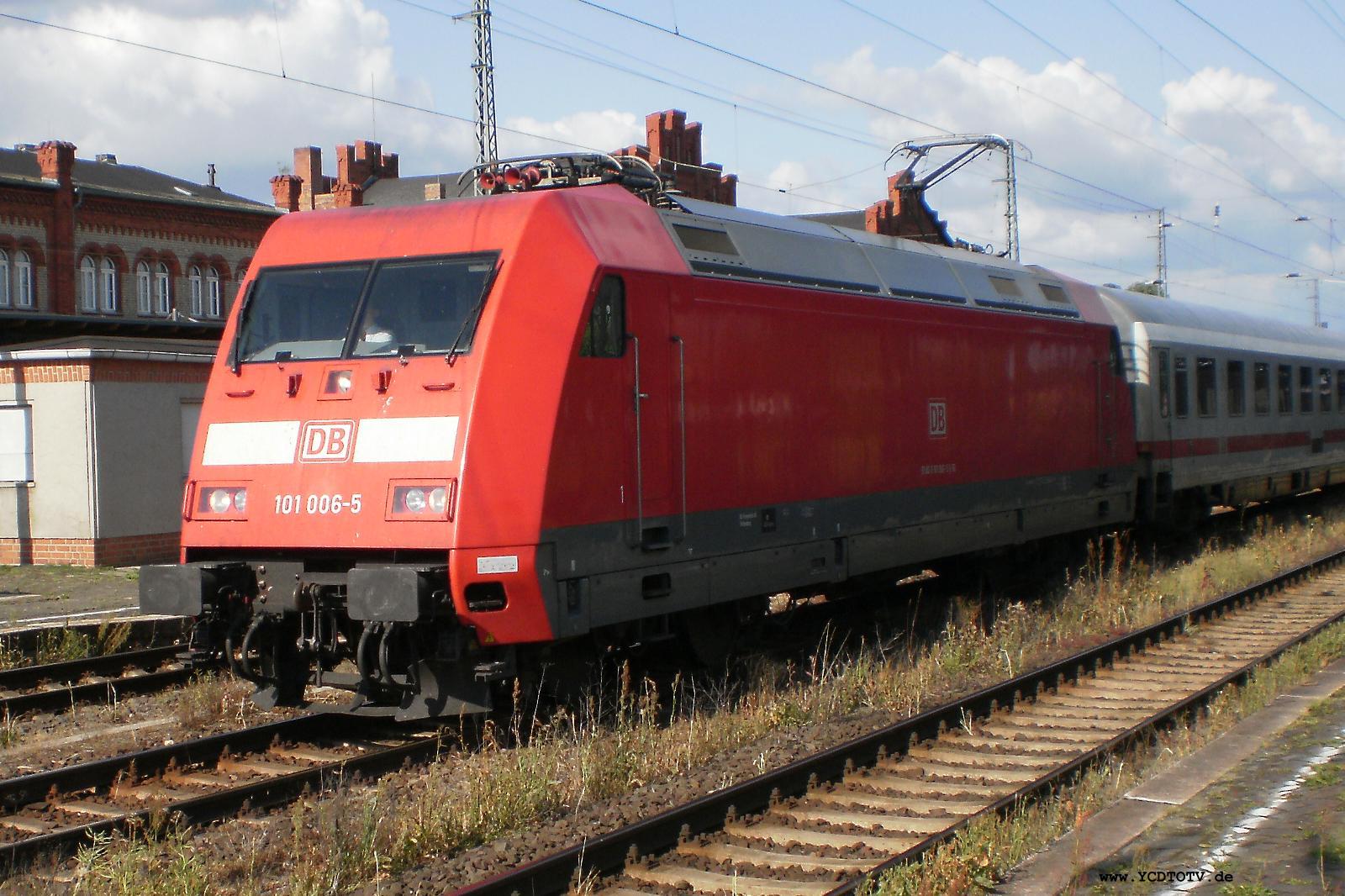 Bahnhof Stendal 21.06.2010, 101 006-5 