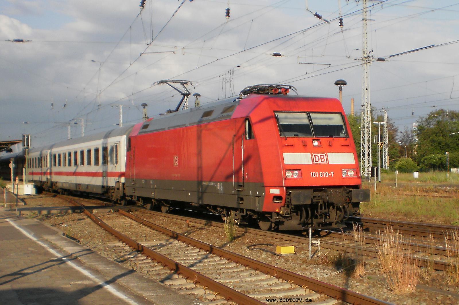 Bahnhof Stendal 21.06.2010, 101 010-7 