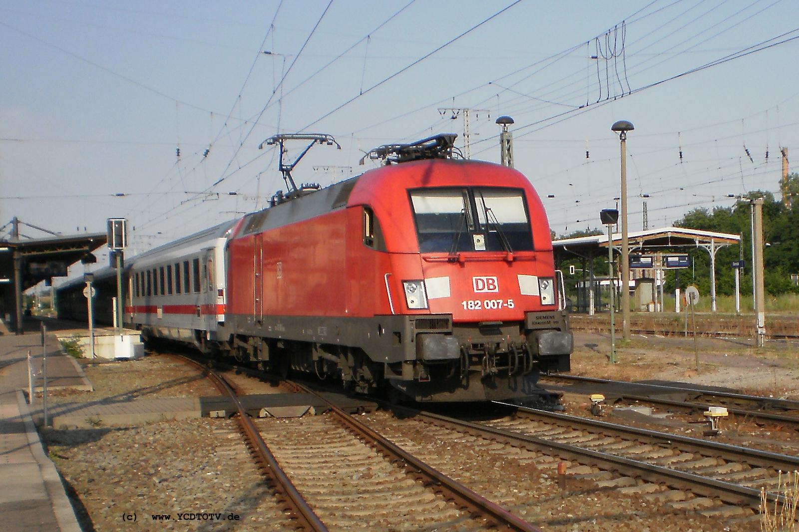 Bahnhof Stendal 29.06.2010, 182 007-5 