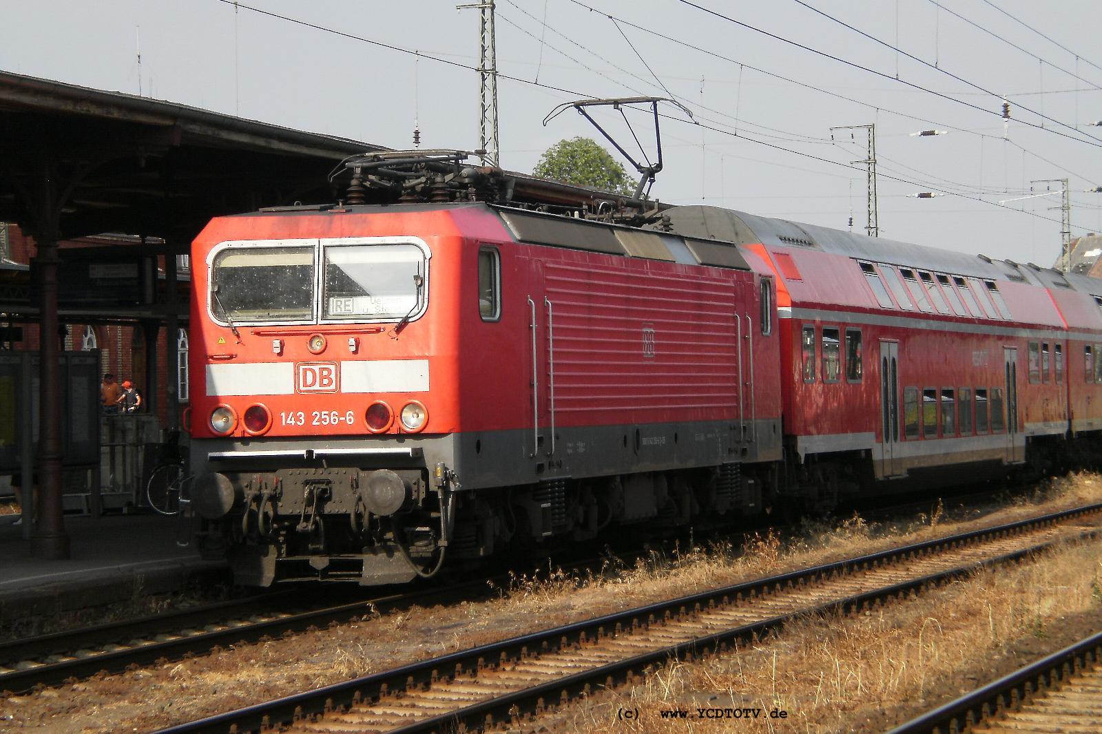 Bahnhof Stendal 02.07.2010, 143 256-6 