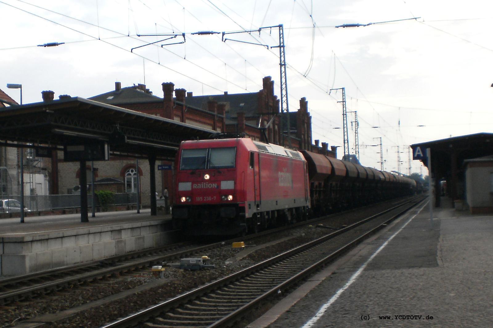 Bahnhof Stendal 10.07.2010, 185 236-7 